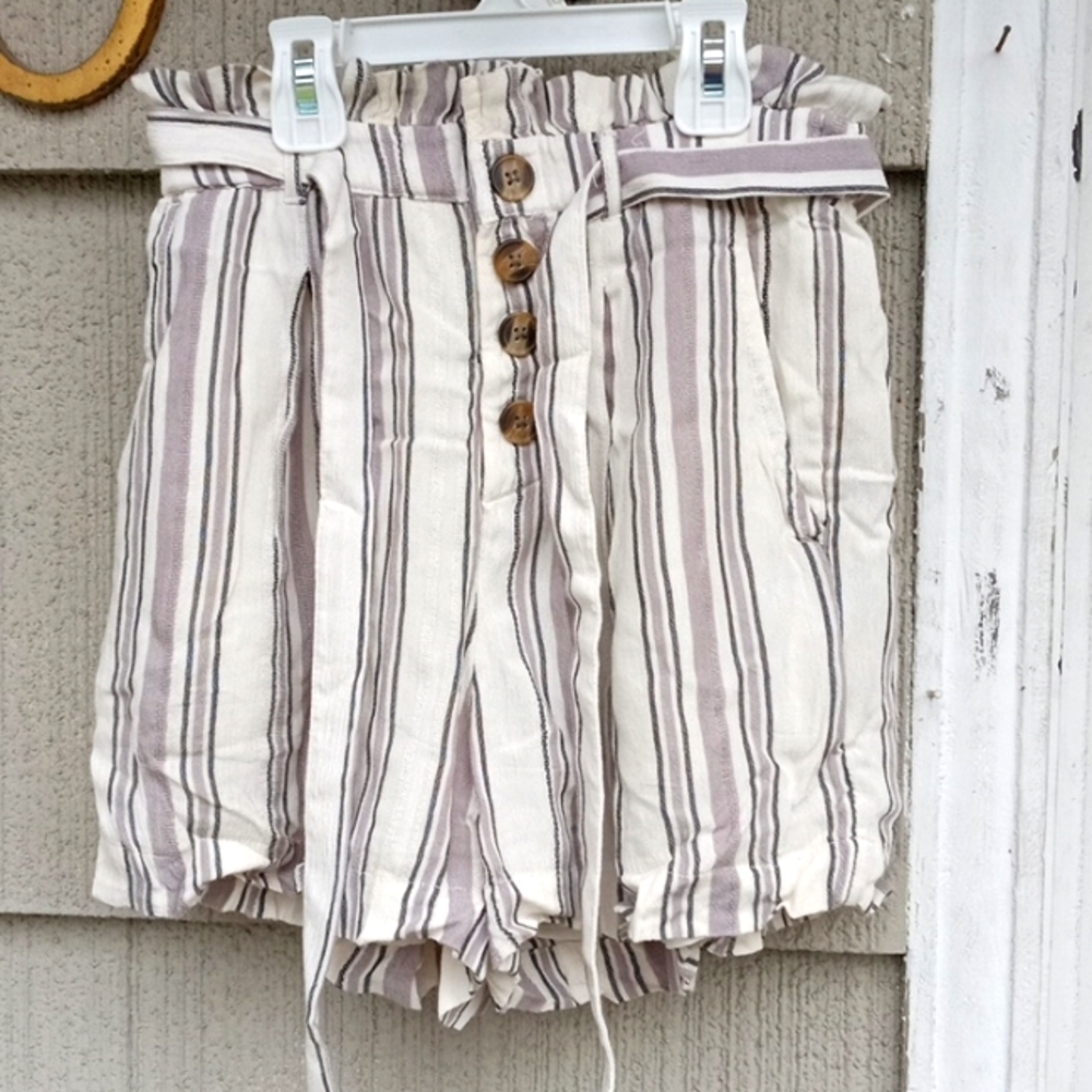 American Eagle Outfitters Loose Shorts